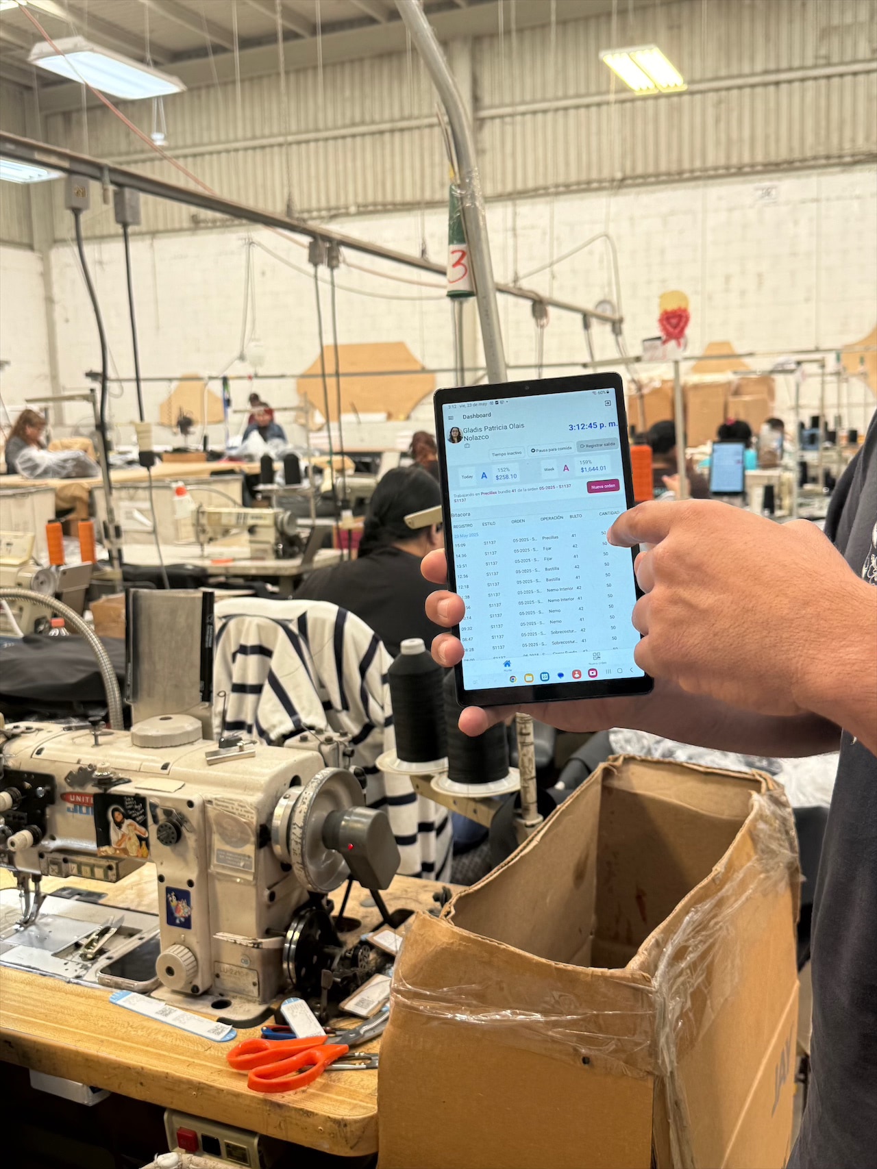 Tablet en planta de producción